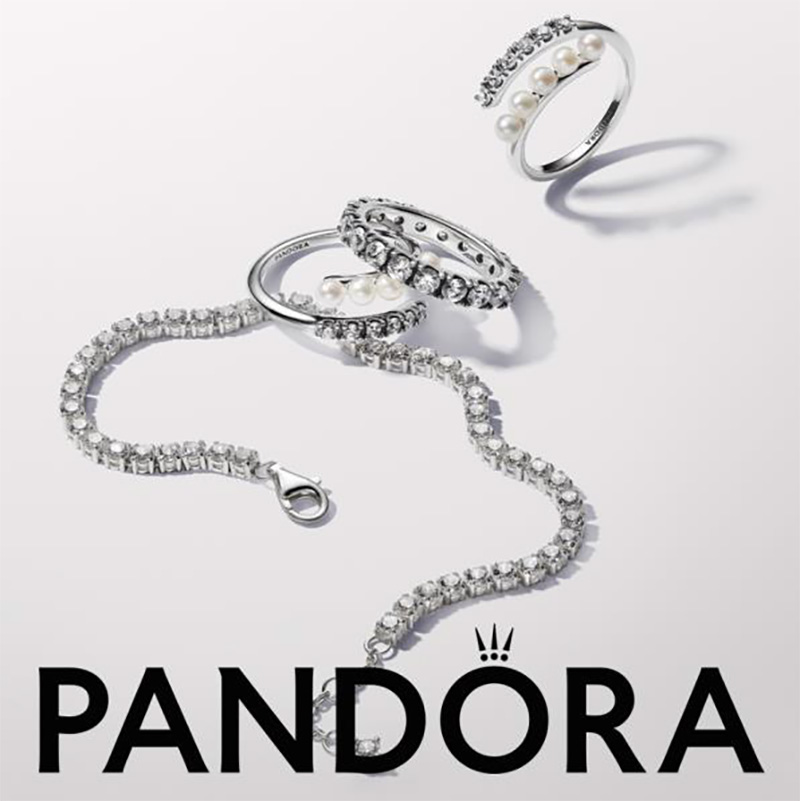 Mostra il tuo stile con gioielli in argento rifiniti a mano. Scopri la nuova collezione in negozio.